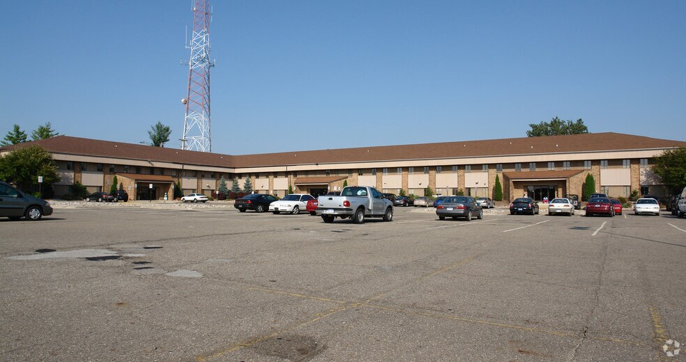 More Photos Of 913 W Holmes Rd, Lansing Medical For Sale