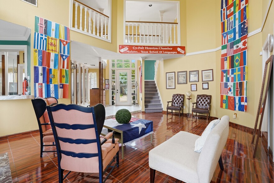 More Photos Of 13700 Lakewood Forest Dr, Houston Office For Sale