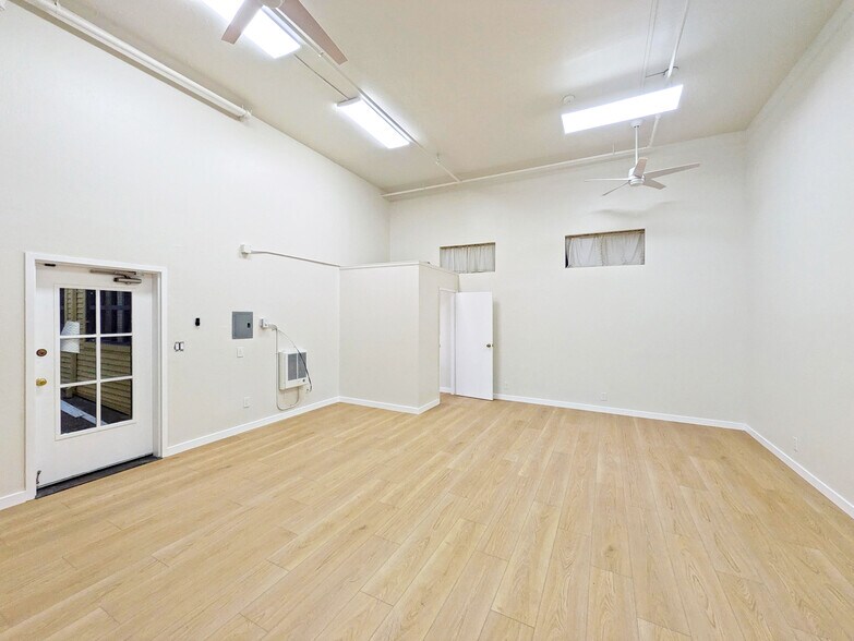 More Photos Of 2974-2980 College Ave, Berkeley Apartments For Lease