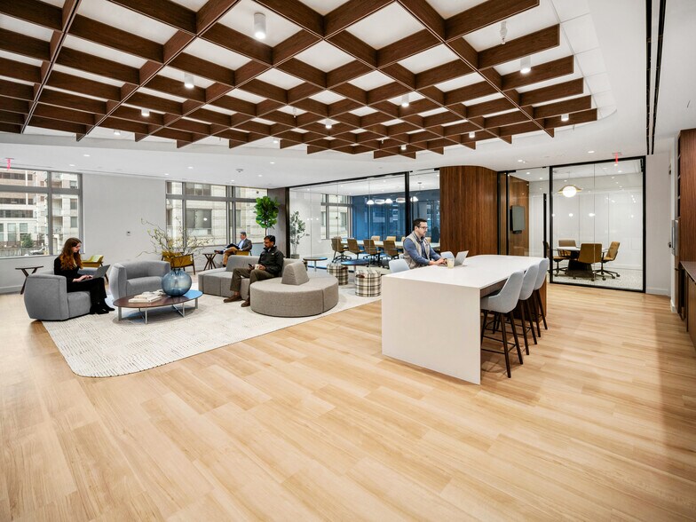 More Photos Of 901 N Glebe Rd, Arlington Office For Lease