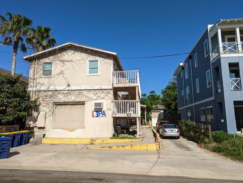 More Photos Of 228 N 2nd St, Fernandina Beach Warehouse For Sale