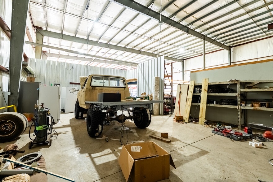 More Photos Of 5141 Roane State Hwy, Rockwood Warehouse For Sale