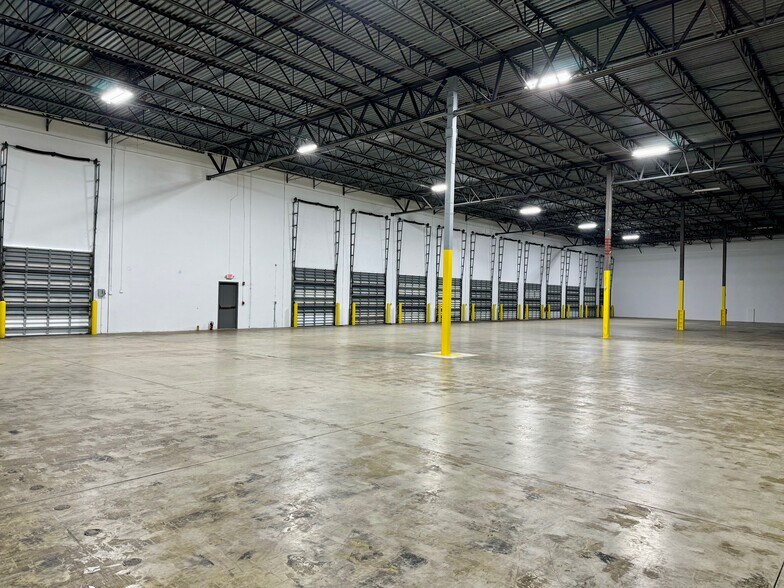More Photos Of 9950 NW 17th St, Miami Warehouse For Lease