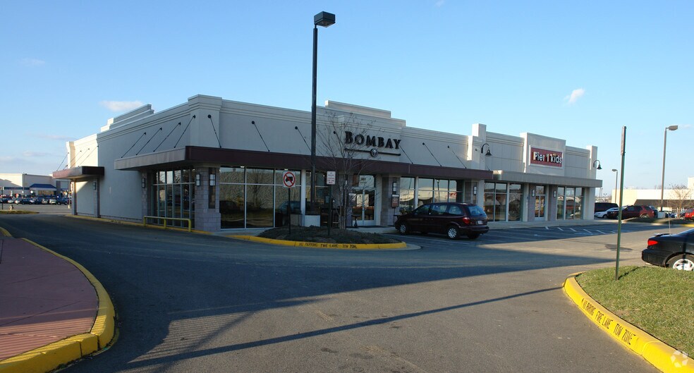 More Photos Of 1460 Central Park Blvd, Fredericksburg Storefront For Lease