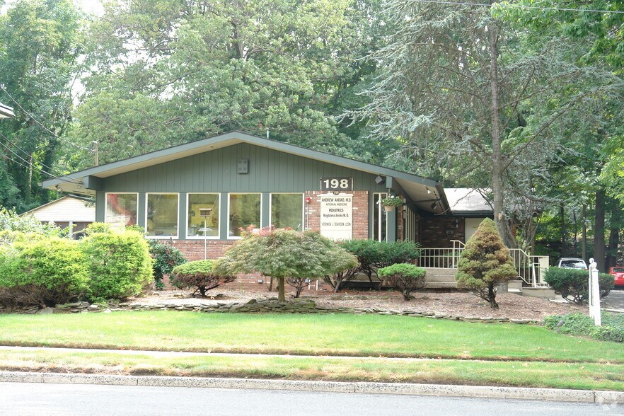 More Photos Of 198 North Ave E, Cranford Medical For Sale