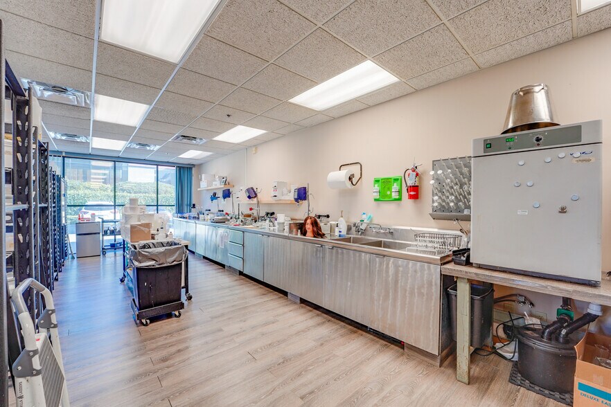 More Photos Of 1849 Diamond St, San Marcos Warehouse For Lease