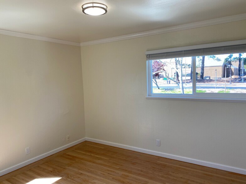 More Photos Of 820 Island Dr, Alameda Specialty For Sale