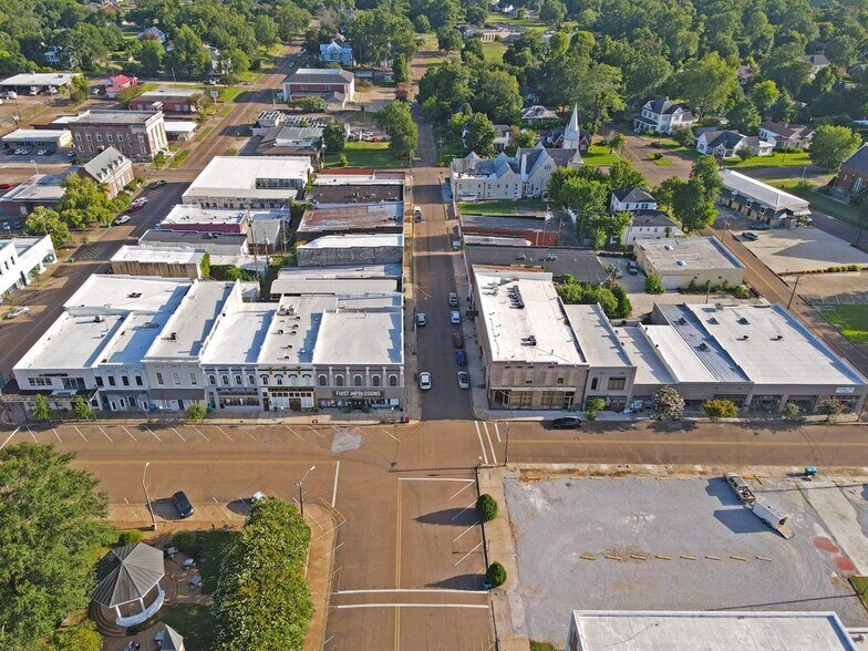 Primary Photo Of 97 1st St, Grenada General Retail For Sale