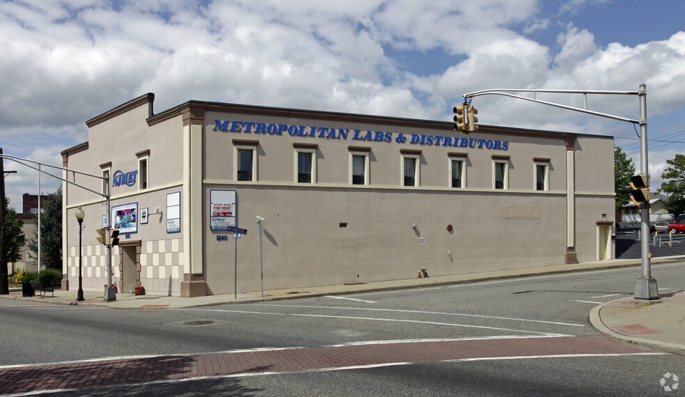 More Photos Of 1240 Main Ave, Clifton Light Distribution For Lease