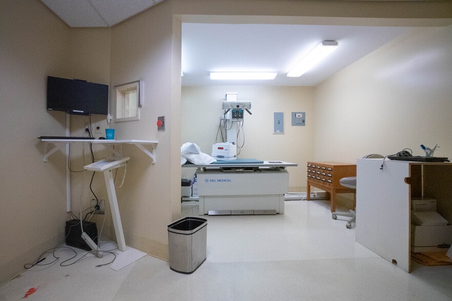 More Photos Of 120 Trinity Pl, Athens Medical For Sale