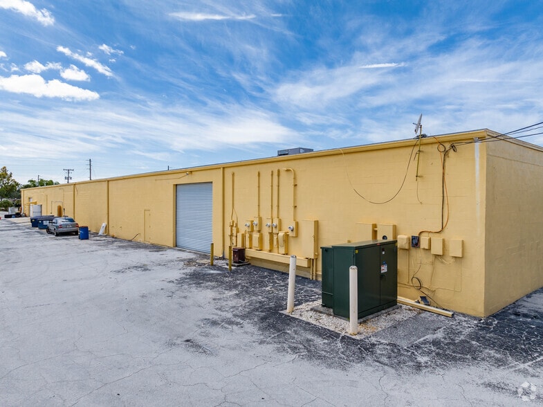 More Photos Of 5144-5158 US Highway 19, New Port Richey Freestanding For Lease