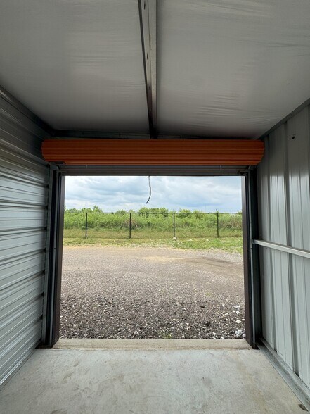 More Photos Of 2851 Business Pl SE, Massillon Self Storage For Sale