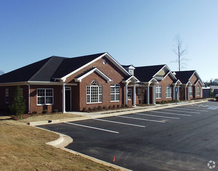 More Photos Of 1815 Lockeway Dr, Alpharetta Office For Sale
