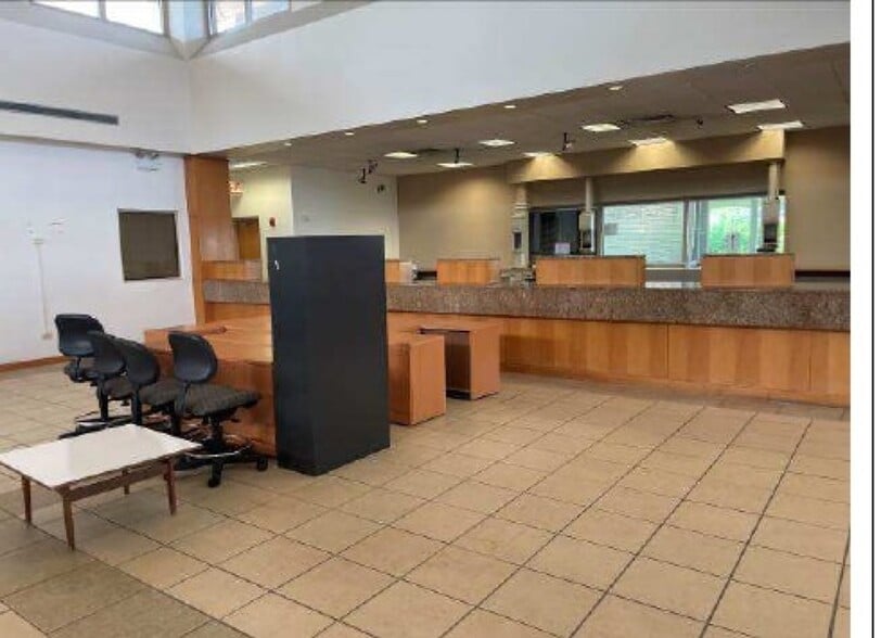 More Photos Of 8700 S King Dr, Chicago Bank For Sale