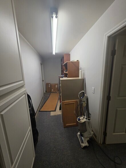 More Photos Of 6604 Windmill Way, Wilmington Industrial For Sale