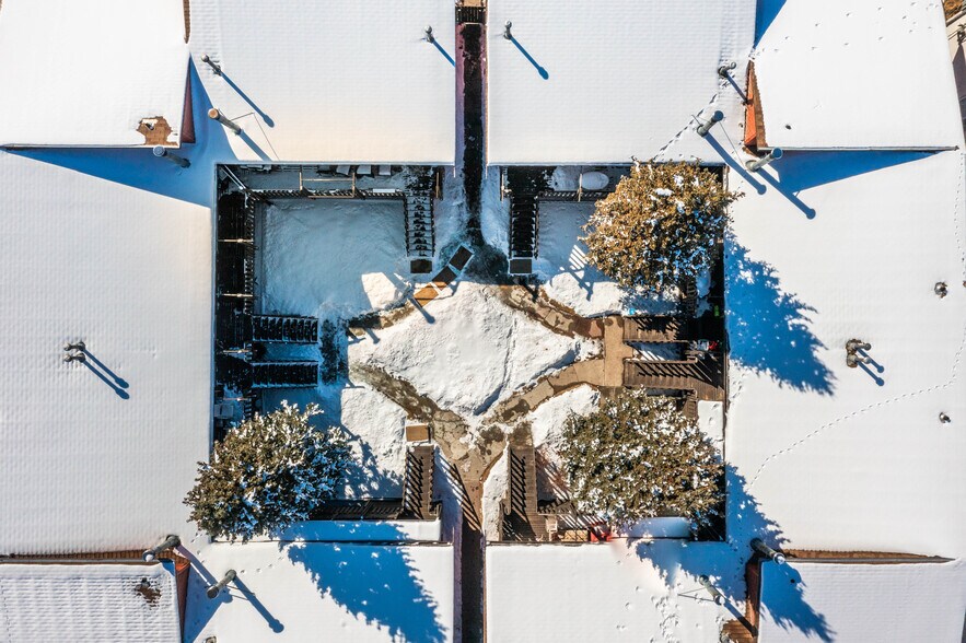 More Photos Of 4607 73 St NW, Calgary Apartments For Sale