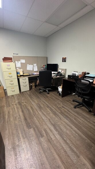 More Photos Of 640 Brooker Creek Blvd, Oldsmar Light Distribution For Sale