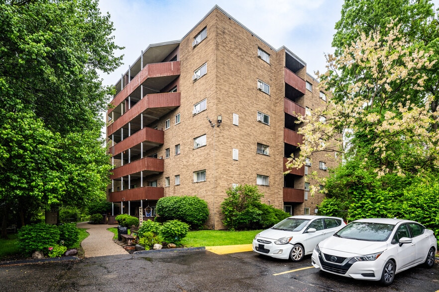 Primary Photo Of 3840 Applegate Ave, Cincinnati Apartments For Sale
