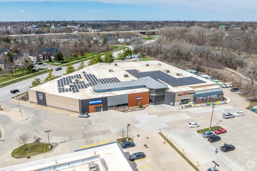 More Photos Of 5003 Ep True Pky, West Des Moines Supermarket For Lease