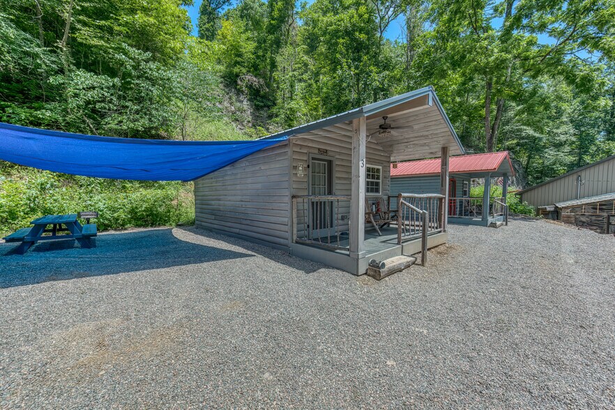 More Photos Of 5340 US-321, Butler Specialty For Sale