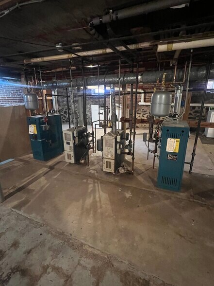More Photos Of 259 Grove St, New Britain Apartments For Sale