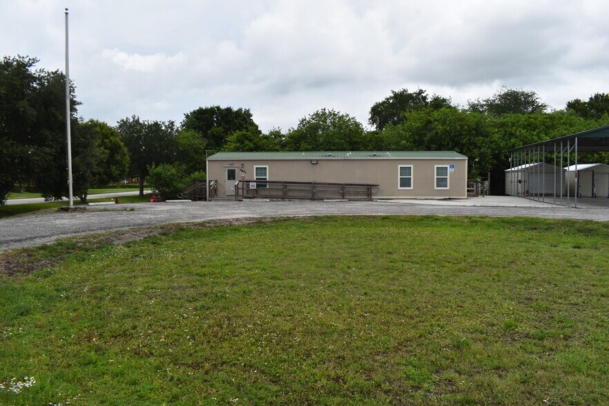 More Photos Of 1893 90th Ave, Vero Beach Auto Repair For Lease