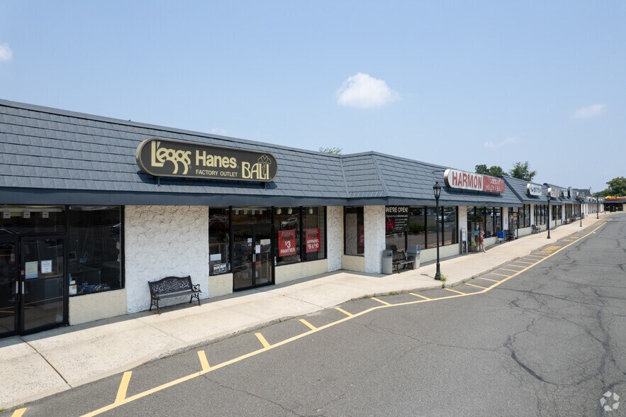 More Photos Of 419 State Route 34 S, Matawan Freestanding For Lease