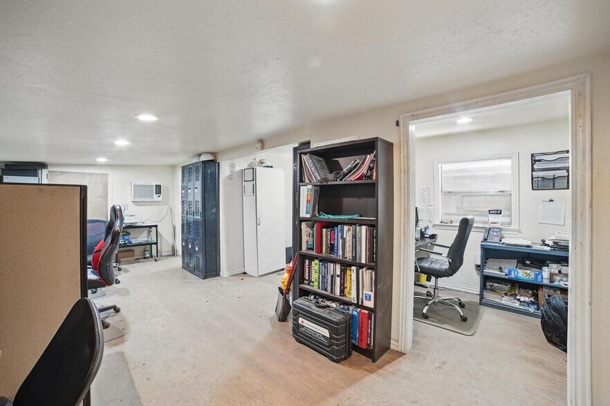 More Photos Of , Seagoville Flex For Sale