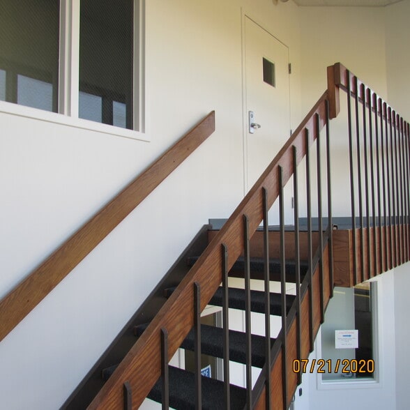 More Photos Of 457 Diller Ave, New Holland Warehouse For Lease