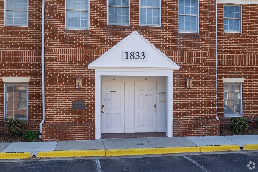 More Photos Of 1831 Forest Dr, Annapolis Medical For Sale