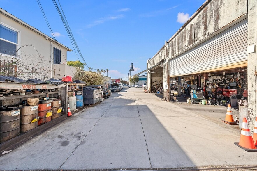 More Photos Of 4335 Euclid Ave, San Diego Auto Repair For Sale