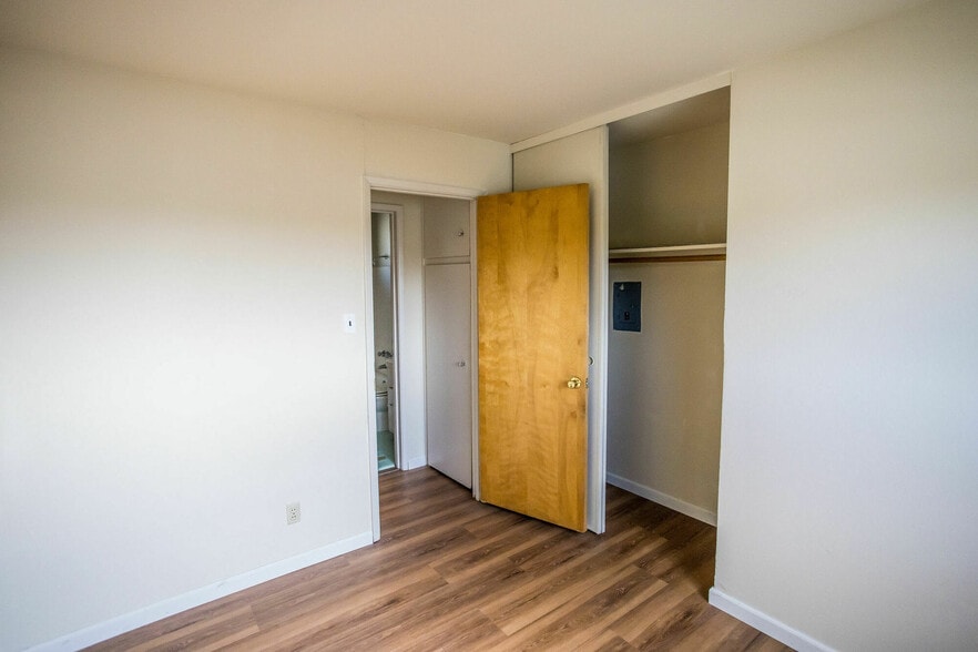 More Photos Of 3525 Dimond Ave, Oakland Apartments For Sale