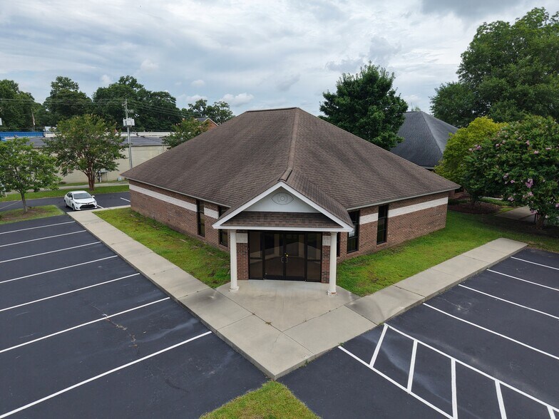 Primary Photo Of 3450 S Contentnea St, Farmville Medical For Sale