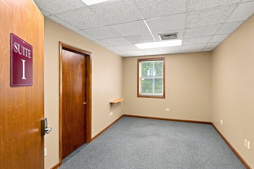 More Photos Of 478-488 Main St, Hampden Storefront Retail Office For Lease