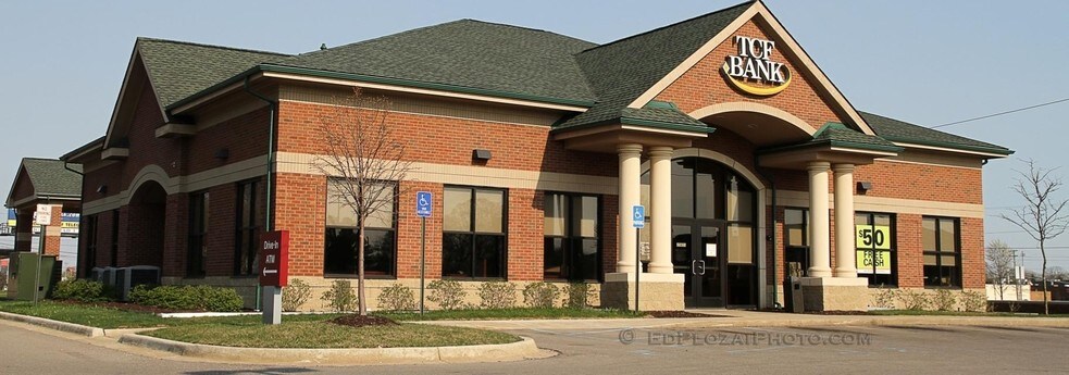 More Photos Of 25488 Michigan Ave, Dearborn Heights Bank For Sale