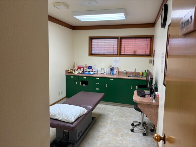 More Photos Of 2850 State St, Medford Medical For Sale