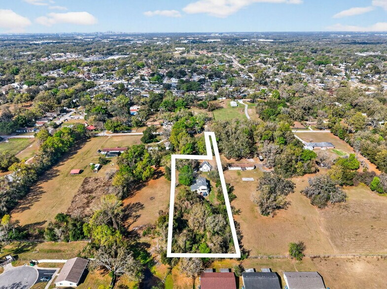 More Photos Of 902 Two Houses Ln, Seffner Apartments For Sale