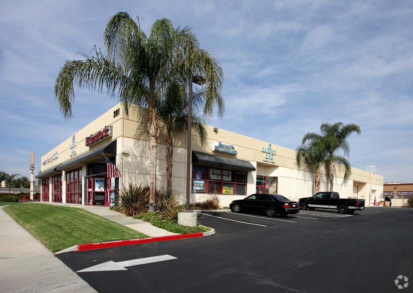 More Photos Of 281 DuPont St, Corona General Retail For Lease