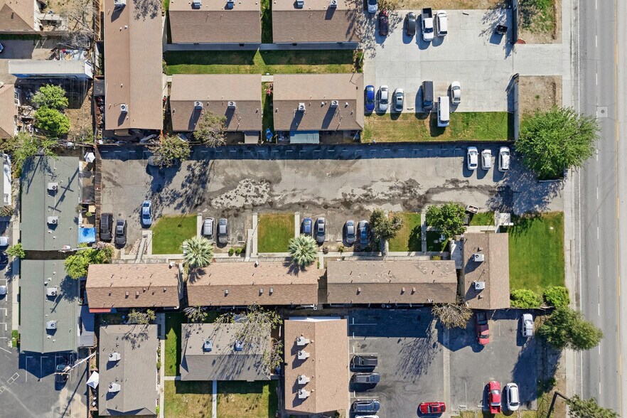 More Photos Of 330 Roberts Ln, Bakersfield Apartments For Sale