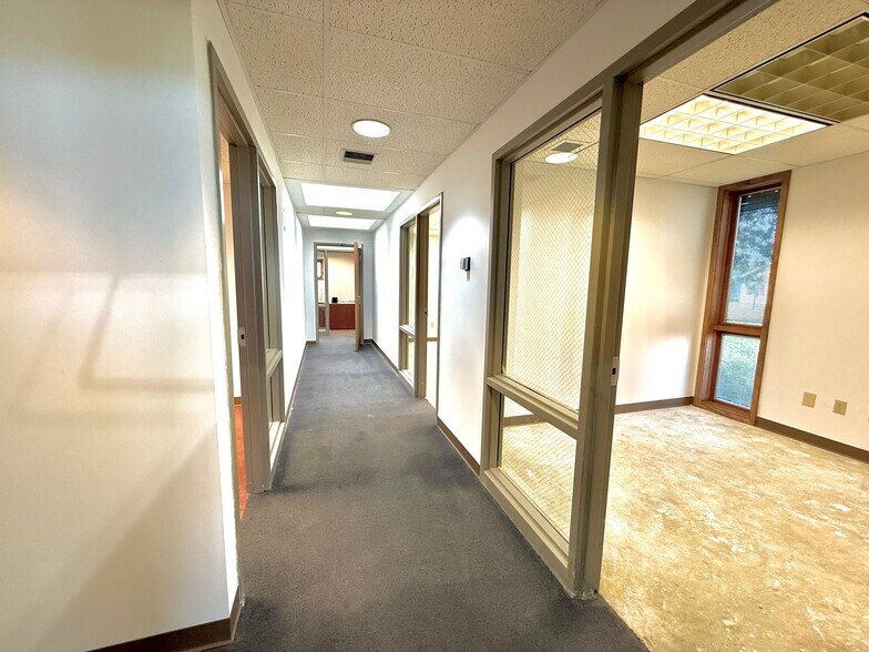 More Photos Of 321 S Blanchard St, Findlay Office For Sale