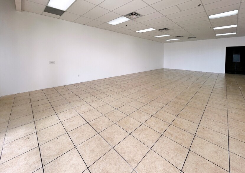 More Photos Of 9550 Sage Rd SW, Albuquerque Freestanding For Lease