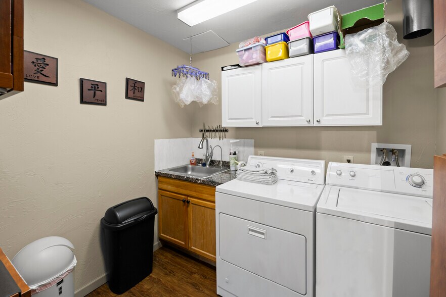 More Photos Of 1181 S Parker Rd, Denver Office For Sale