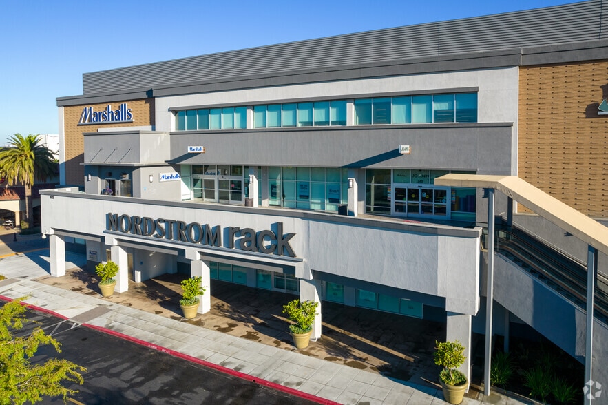 More Photos Of 3505-3659 Central Ave, Riverside Unknown For Lease