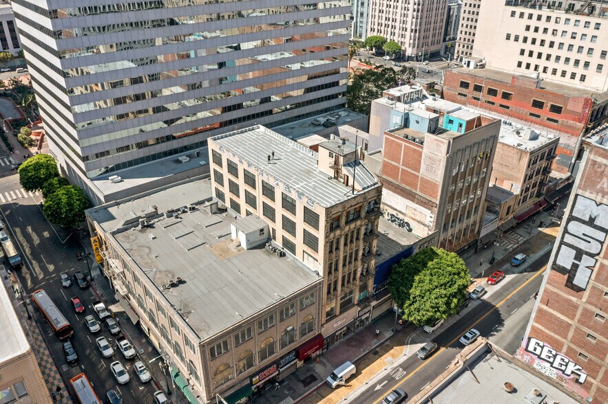 More Photos Of 551-553 S Broadway, Los Angeles Storefront Retail Office For Sale