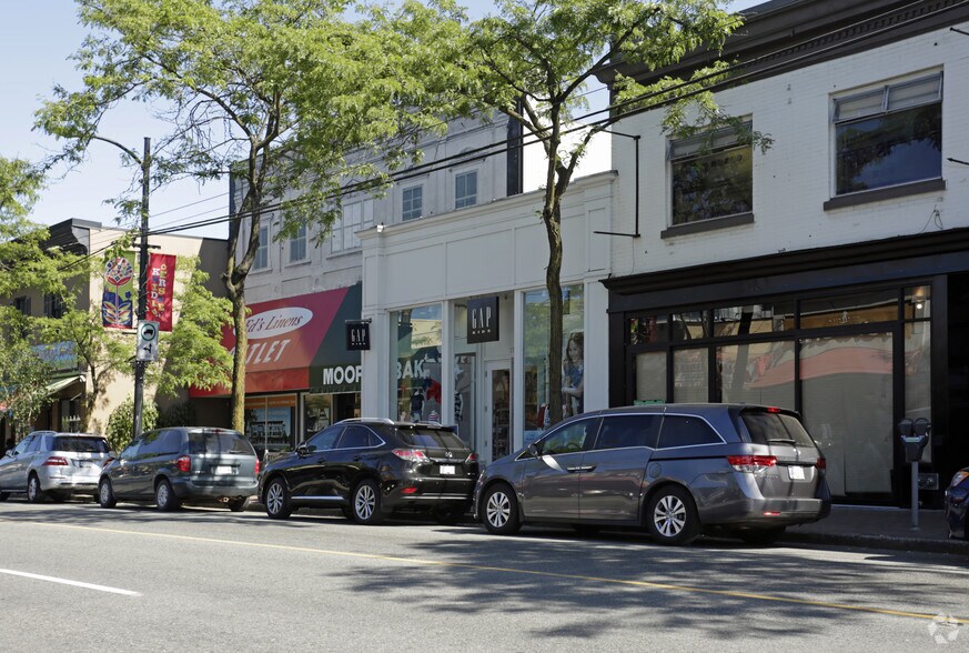 More Photos Of 2134 W 41st Ave, Vancouver Storefront For Sale