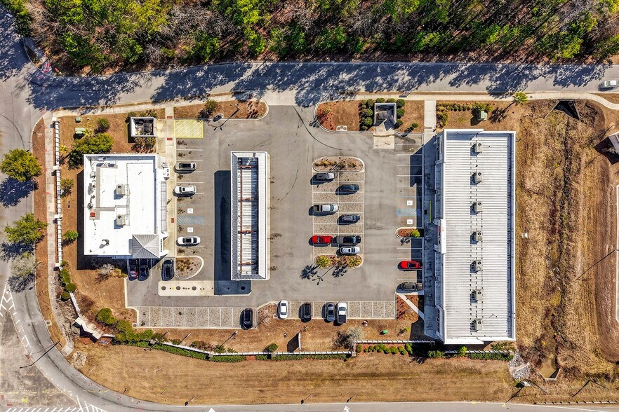 More Photos Of 2 Magnolia Blvd, Port Wentworth Freestanding For Lease