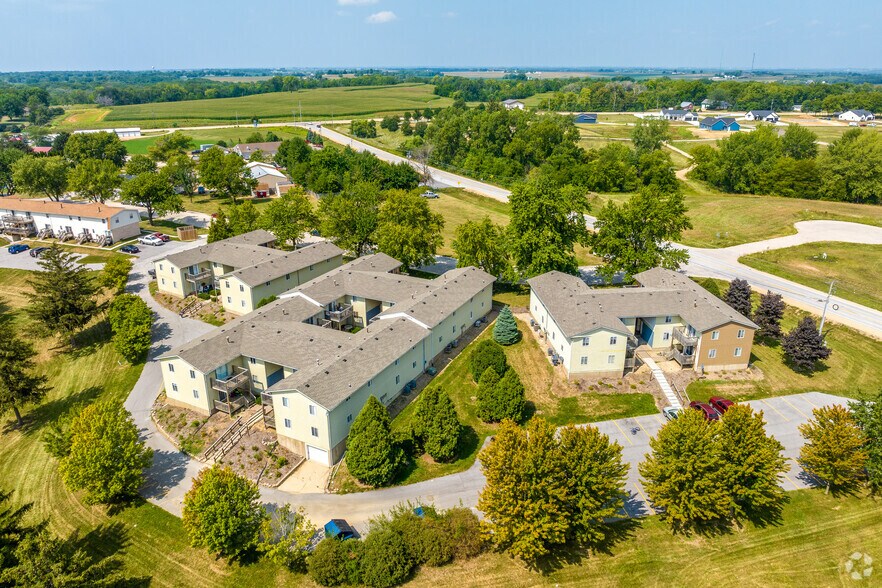 More Photos Of 73 Manor Dr, Park View Apartments For Sale