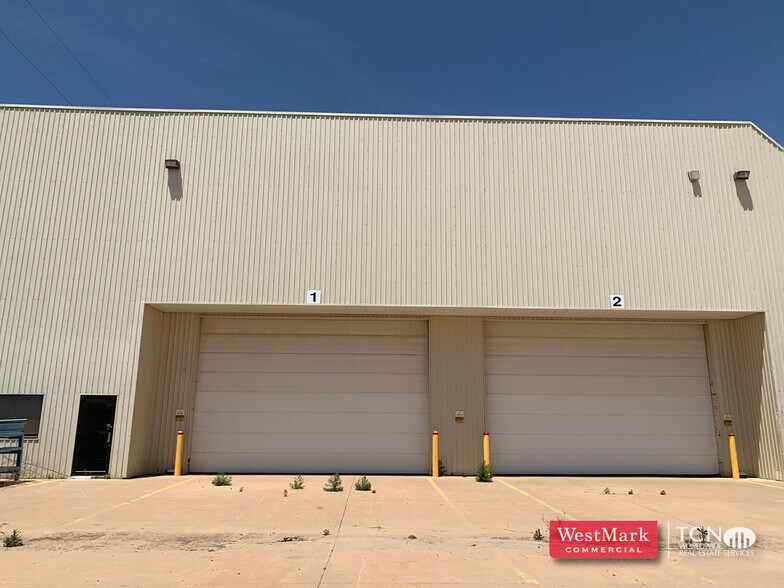 More Photos Of 5711 E FM 40, Lubbock Manufacturing For Sale
