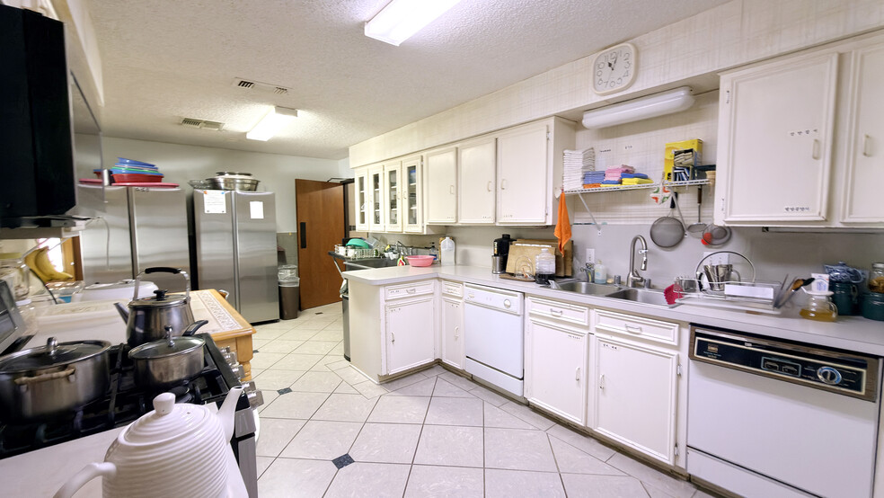 More Photos Of 1130 Abrams Rd, Richardson Specialty For Sale