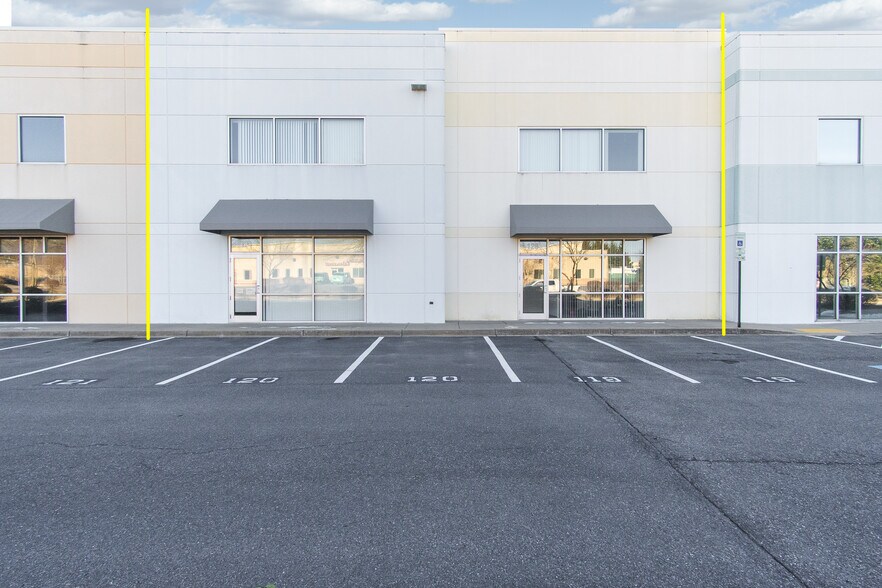 More Photos Of 1539 Tilco Dr, Frederick Light Distribution For Sale